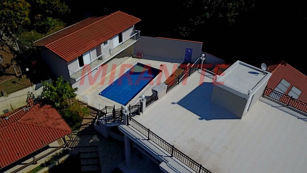 Sobrado de 800m² com 12 quartos em Serra Da Cantareira