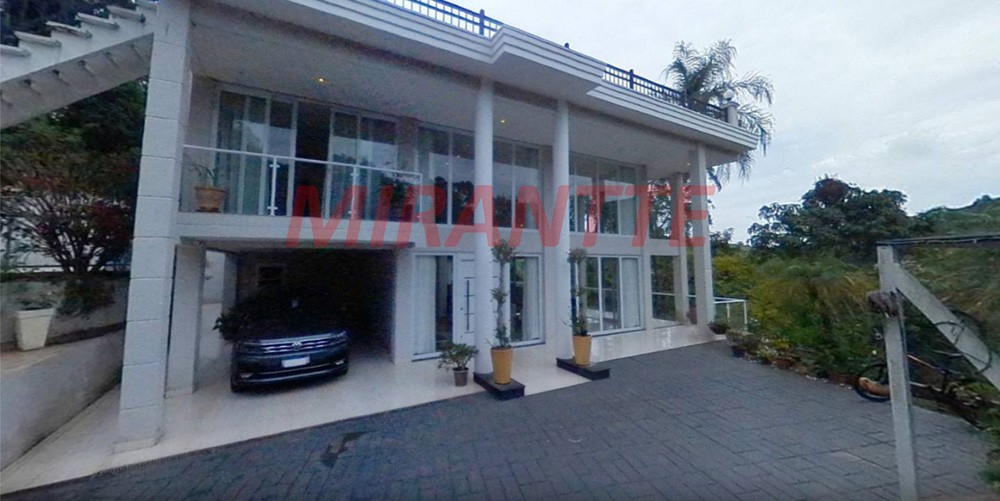 Sobrado de 800m² com 12 quartos em Serra Da Cantareira