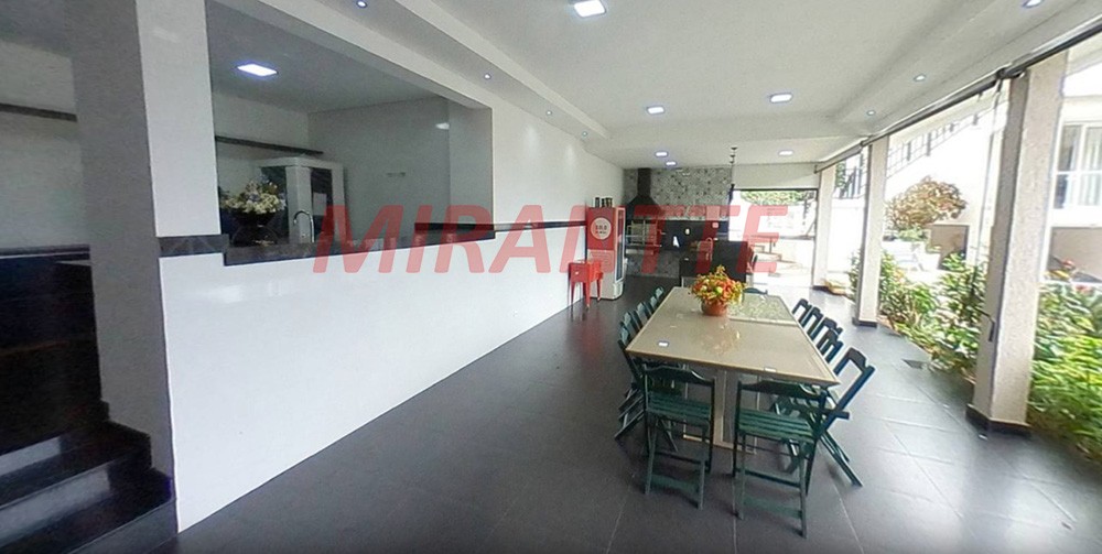 Sobrado de 800m² com 12 quartos em Serra Da Cantareira