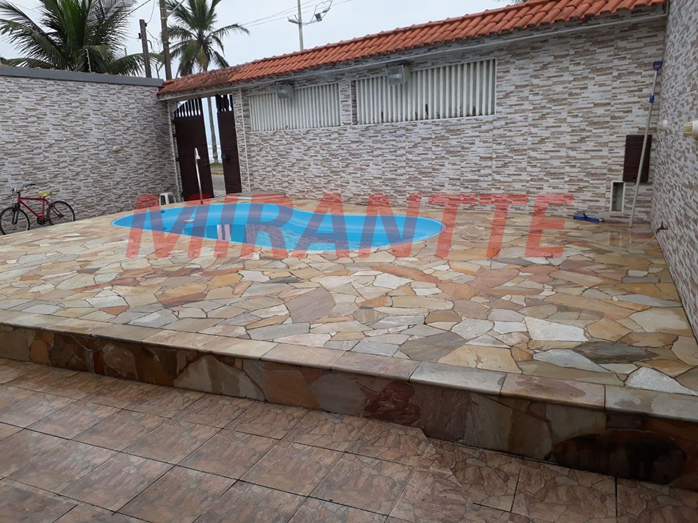 Casa terrea de 396m² com 4 quartos em Balneário Verde Mar