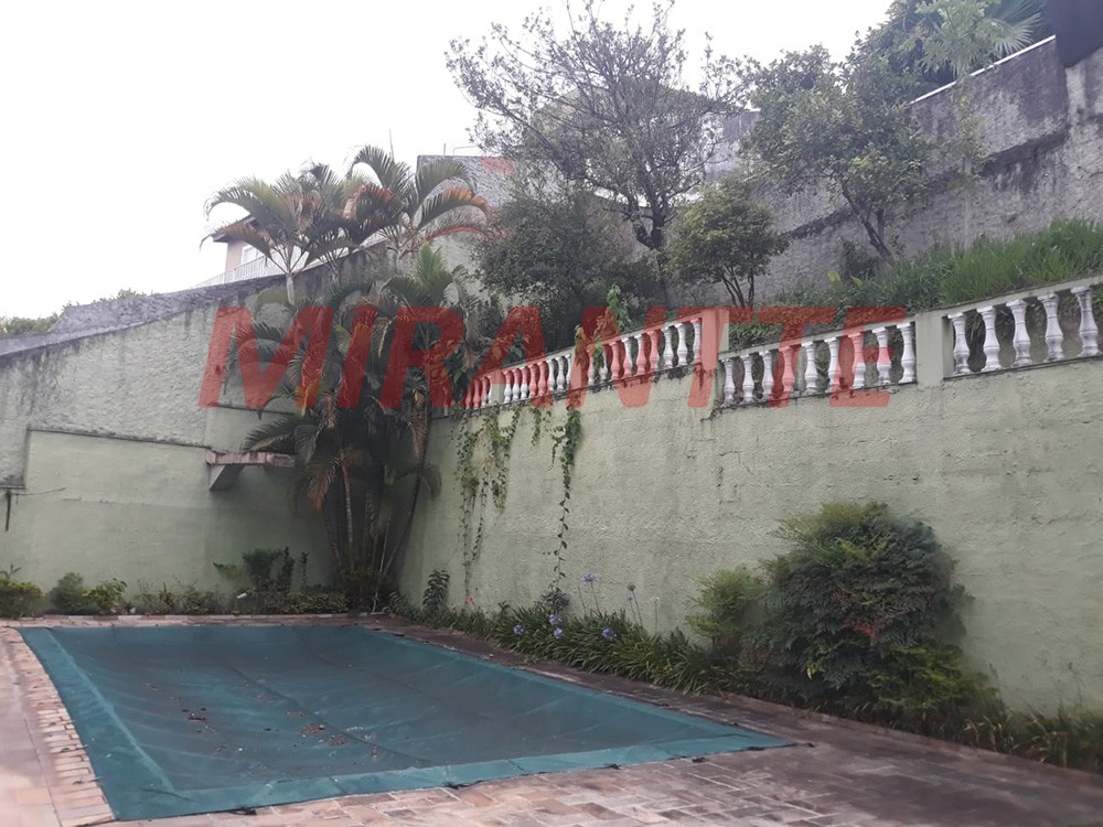 Sobrado de 840m² com 6 quartos em Jardim São Bento