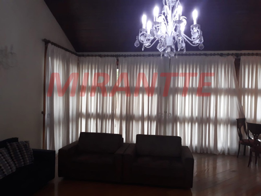 Sobrado de 840m² com 6 quartos em Jardim São Bento