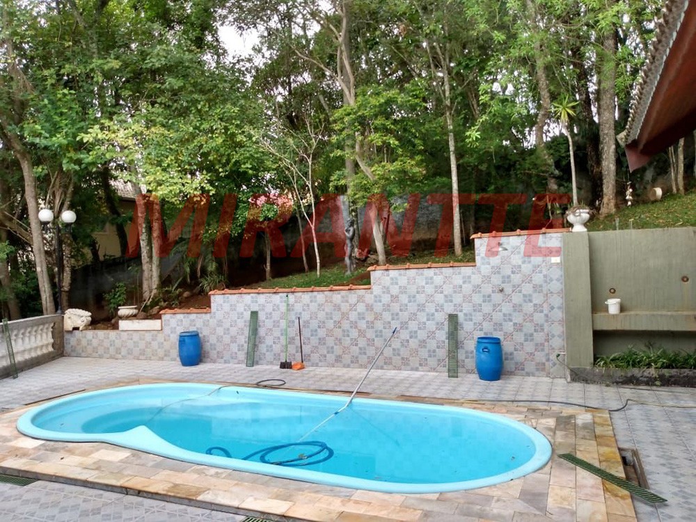Sobrado de 545m² com 5 quartos em Serra da Cantareira