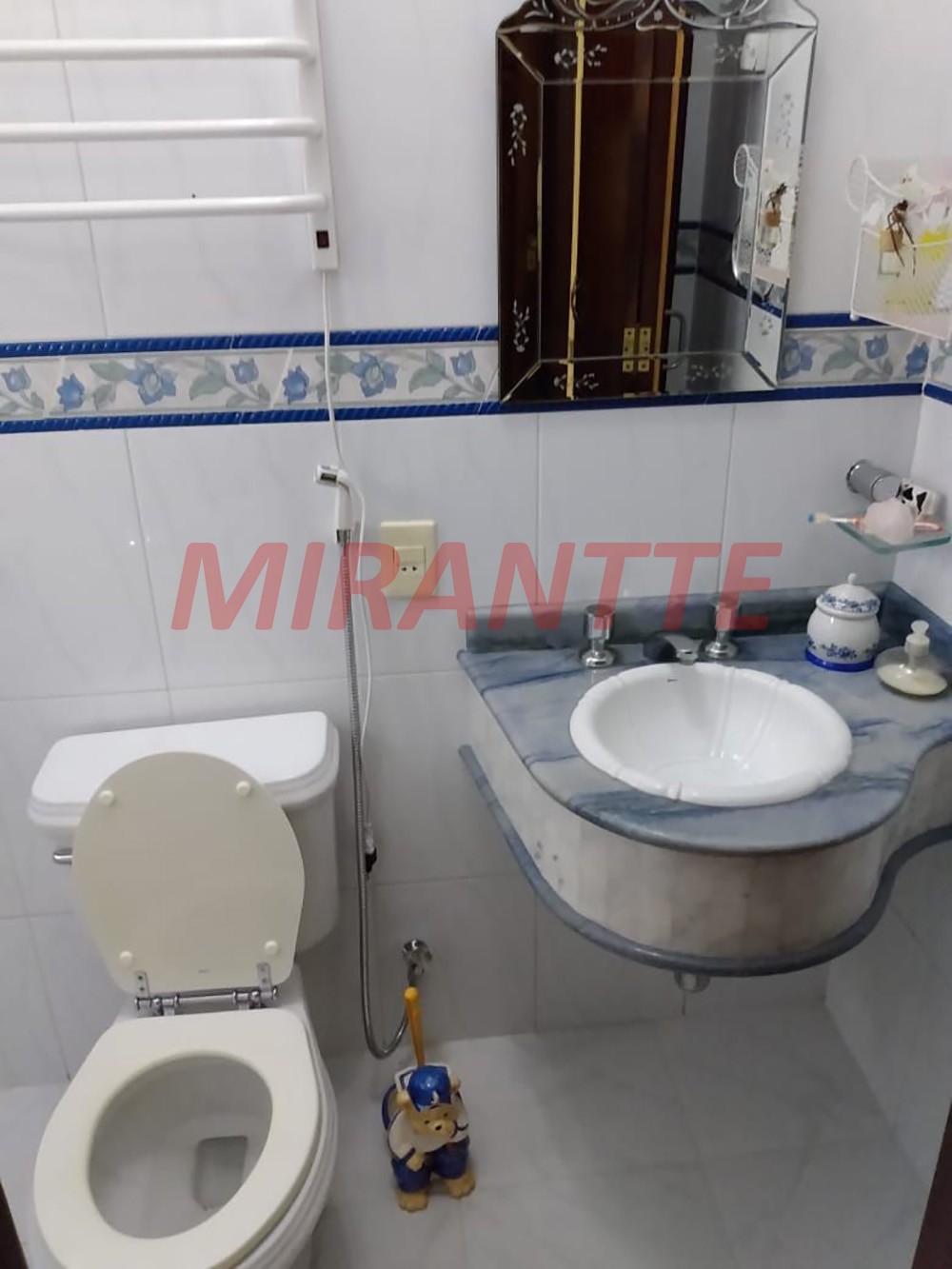 Sobrado de 545m² com 5 quartos em Serra da Cantareira