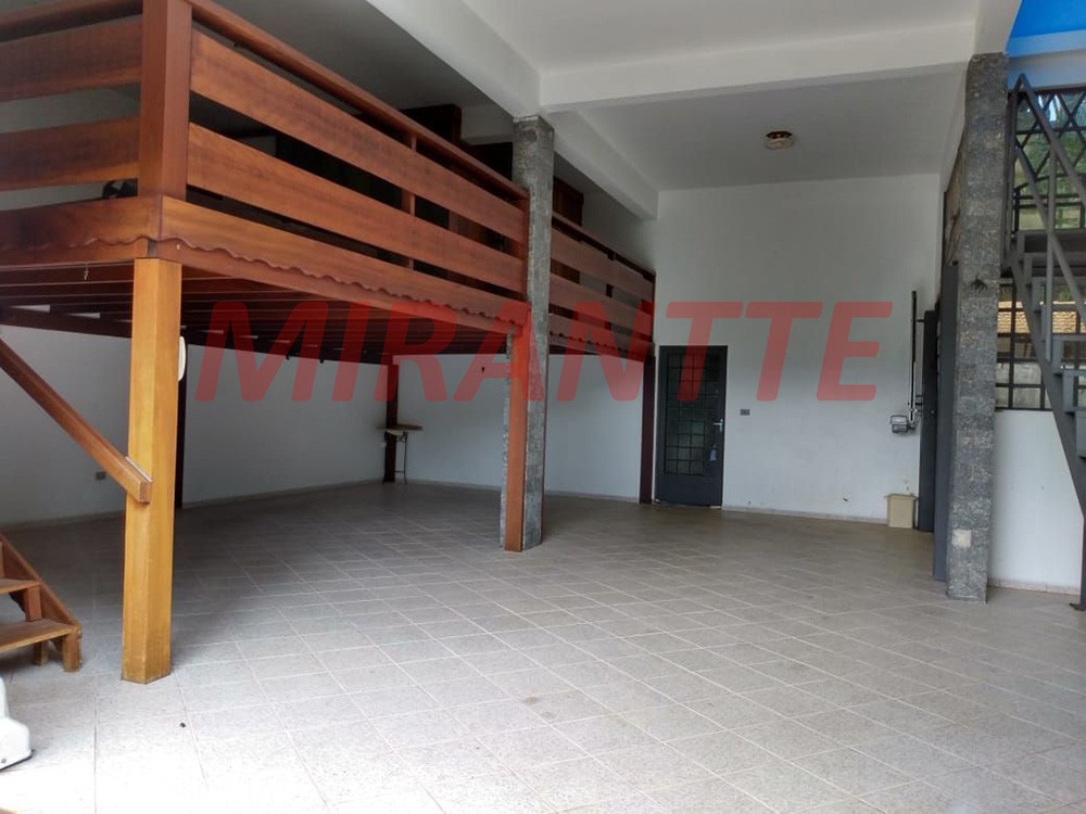Sobrado de 545m² com 5 quartos em Serra da Cantareira