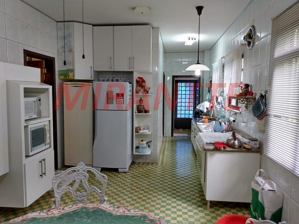 Sobrado de 545m² com 5 quartos em Serra da Cantareira