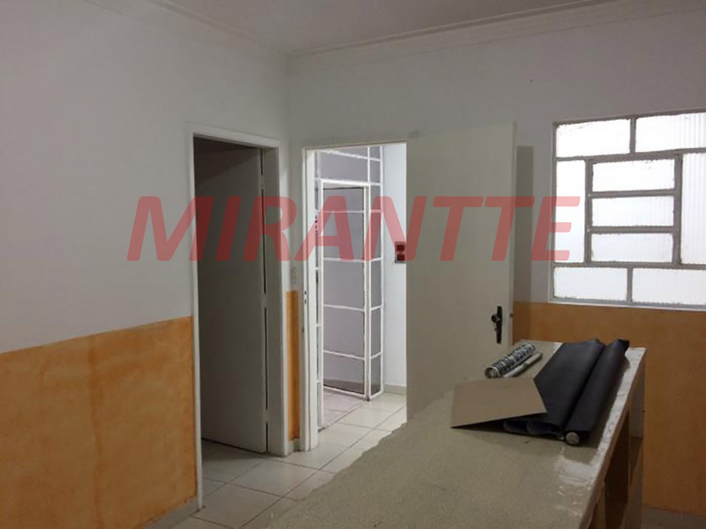 Comercial de 157m² em Santana