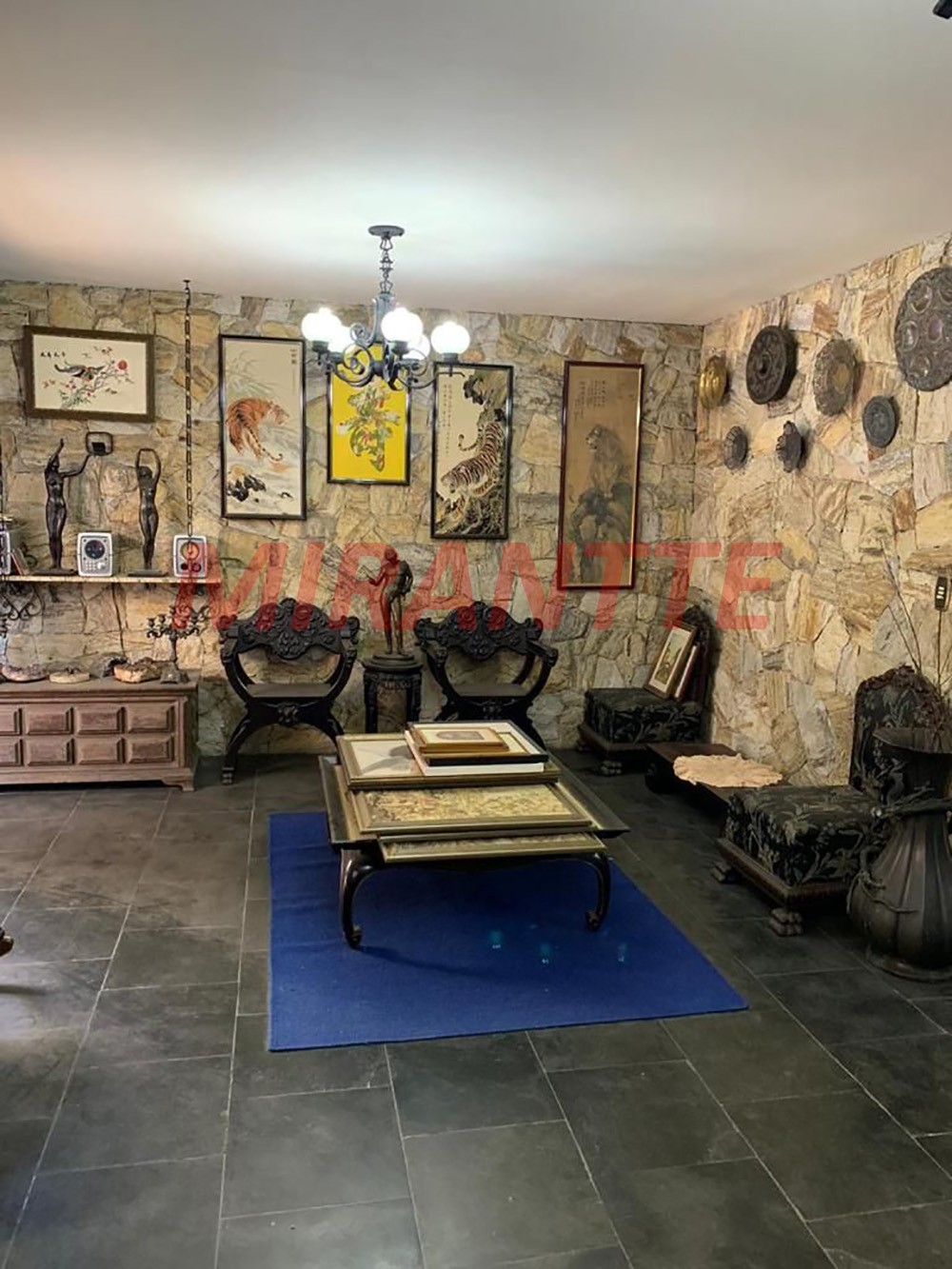 Sobrado de 326m² com 3 quartos em Jardim São Bento