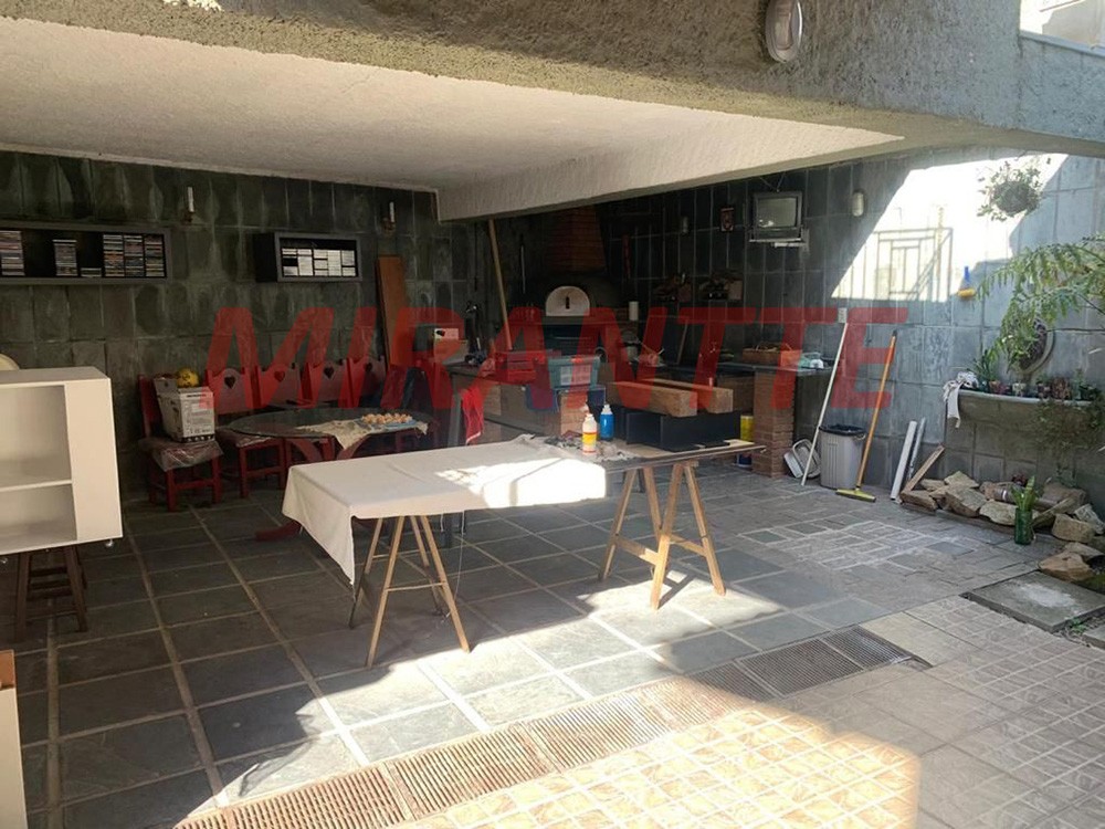 Sobrado de 326m² com 3 quartos em Jardim São Bento