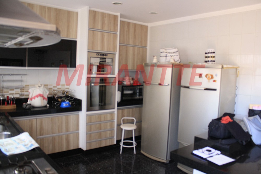 Sobrado de 400m² com 3 quartos em Casa Verde Média