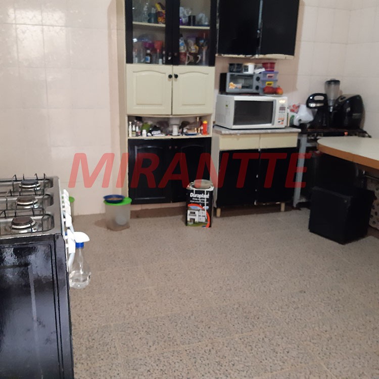 Sobrado de 140m² com 5 quartos em Vila Mazzei