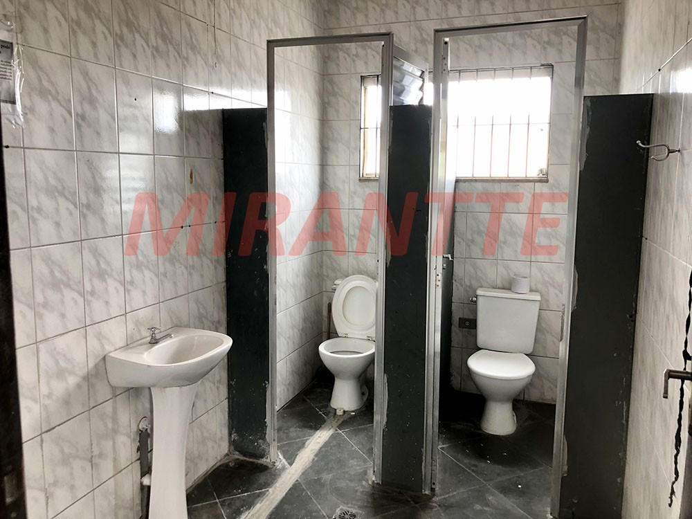Comercial de 208m² em Jardim Santa Mena