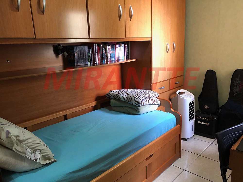 Sobrado de 182m² com 4 quartos em Vila Ede