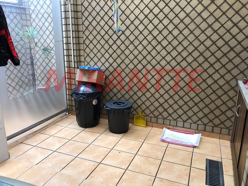 Sobrado de 182m² com 4 quartos em Vila Ede