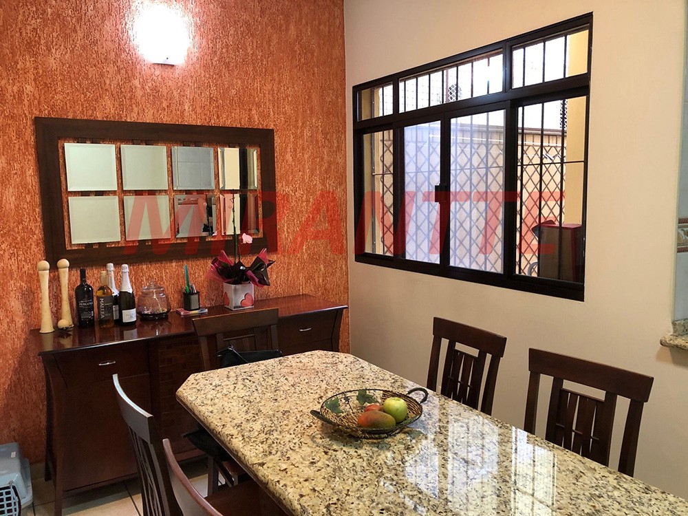 Sobrado de 182m² com 4 quartos em Vila Ede
