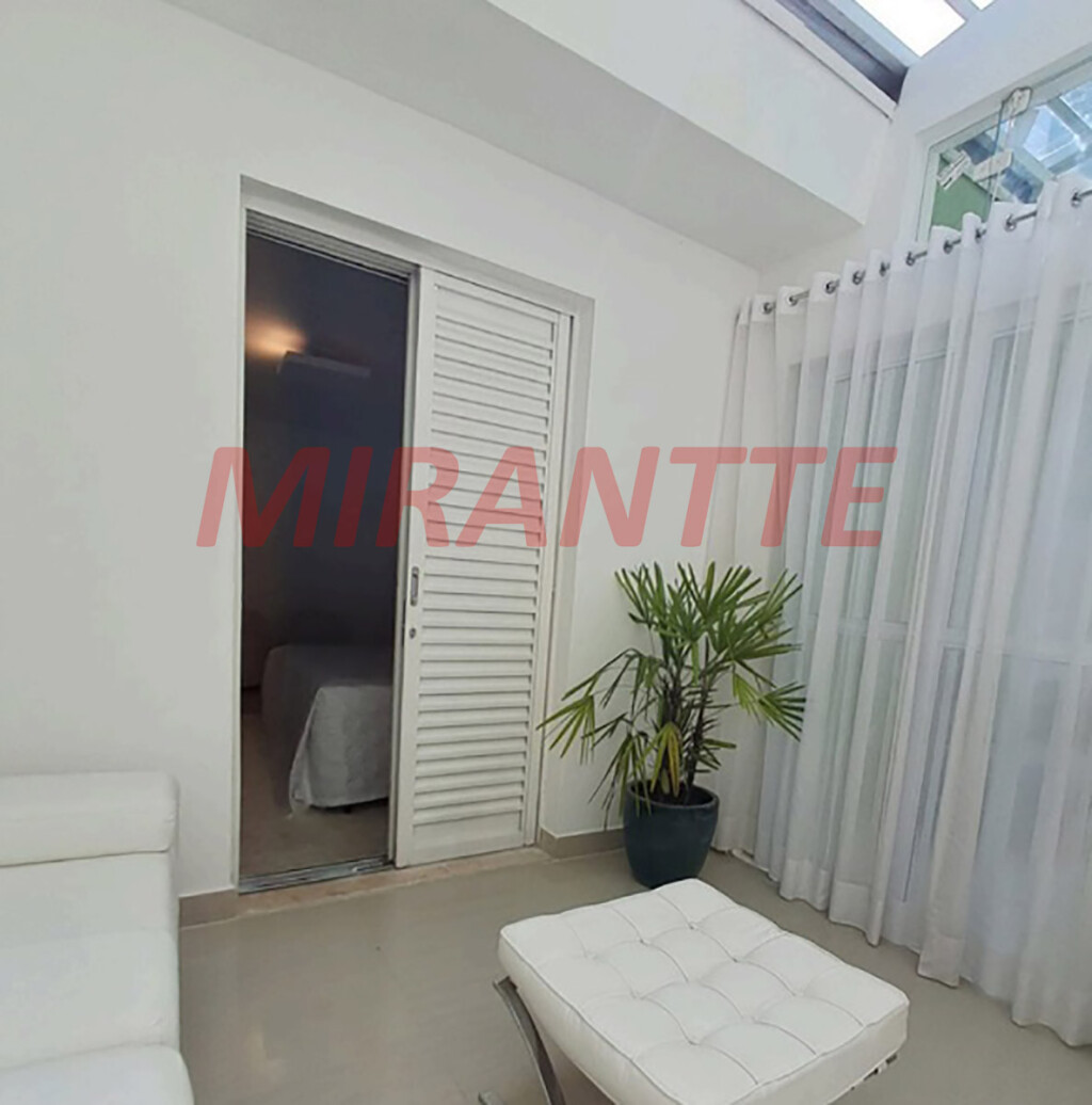 Sobrado de 332m² com 3 quartos em Vila Galvão