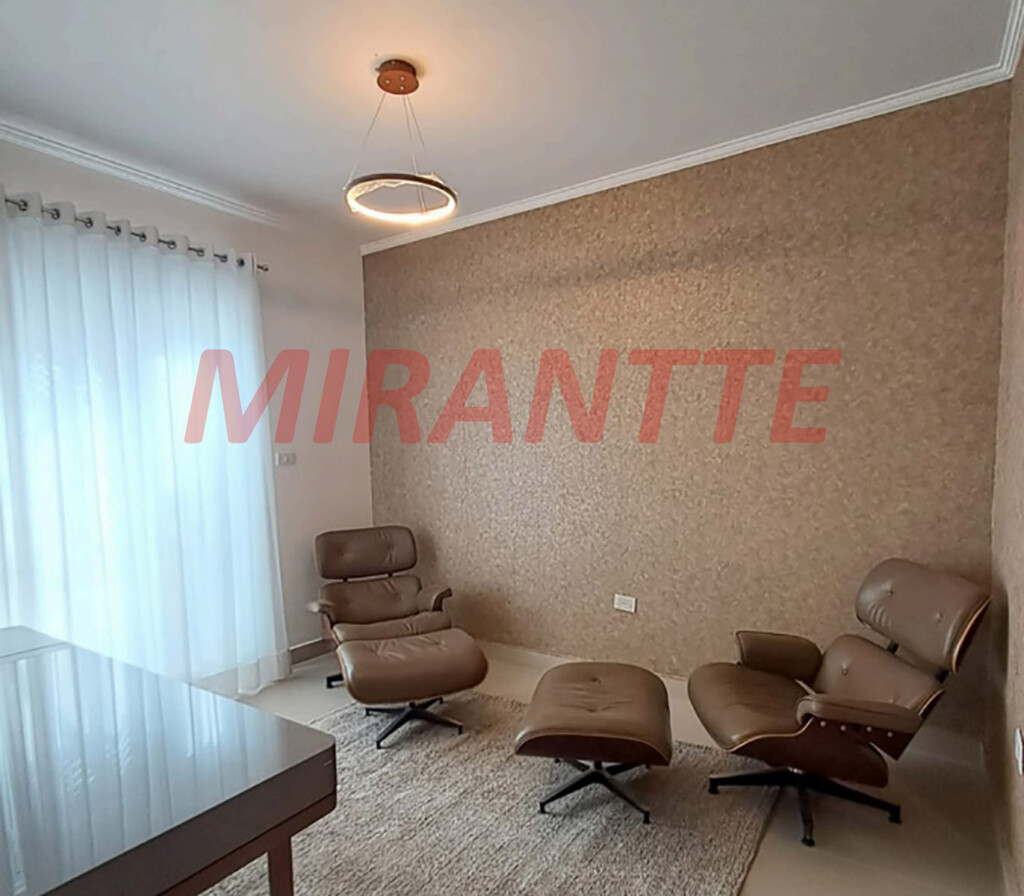 Sobrado de 332m² com 3 quartos em Vila Galvão