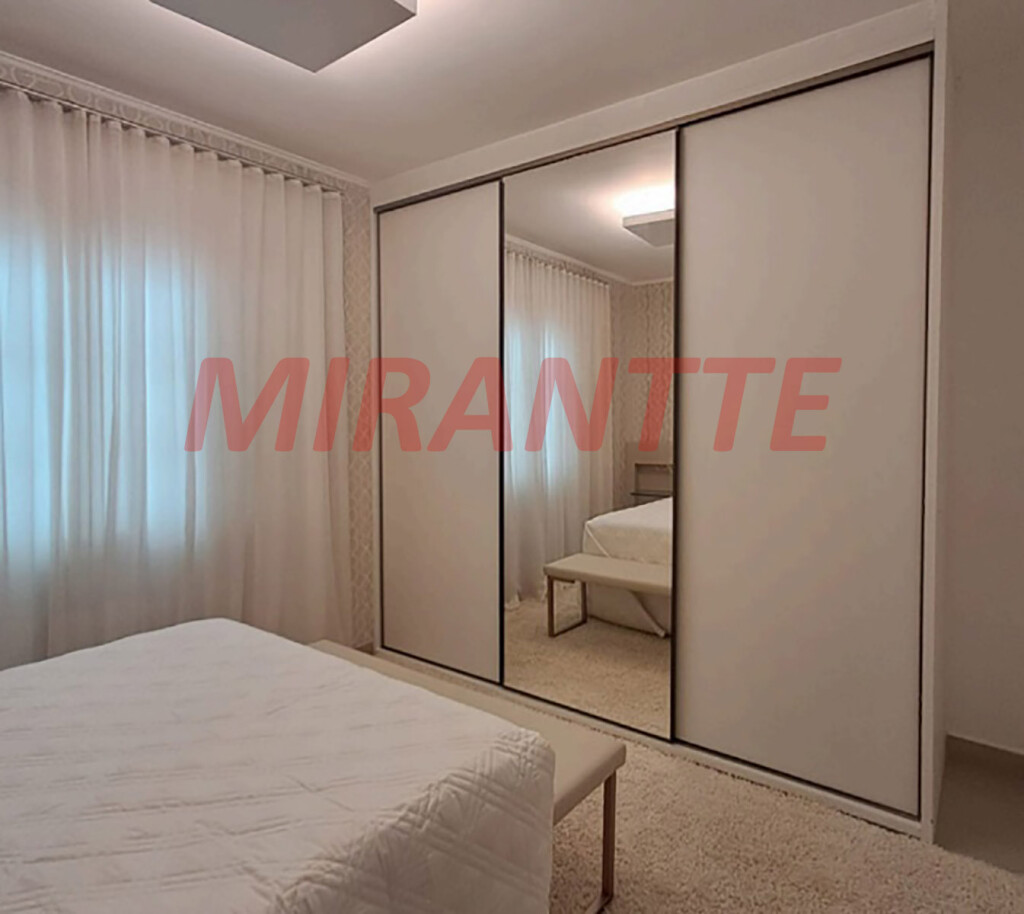 Sobrado de 332m² com 3 quartos em Vila Galvão