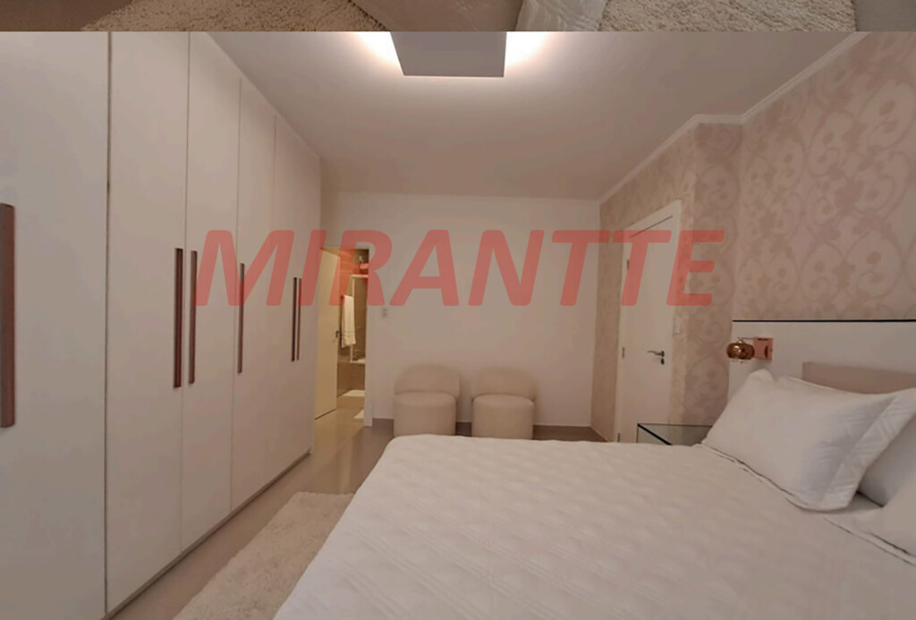 Sobrado de 332m² com 3 quartos em Vila Galvão