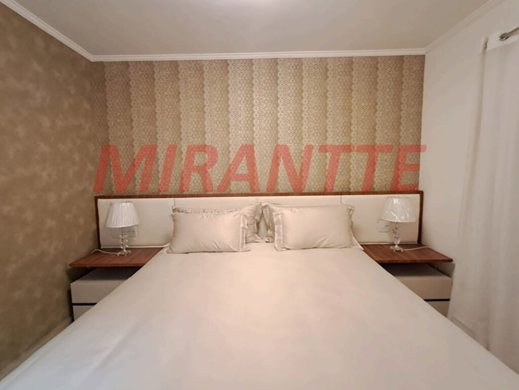 Sobrado de 332m² com 3 quartos em Vila Galvão
