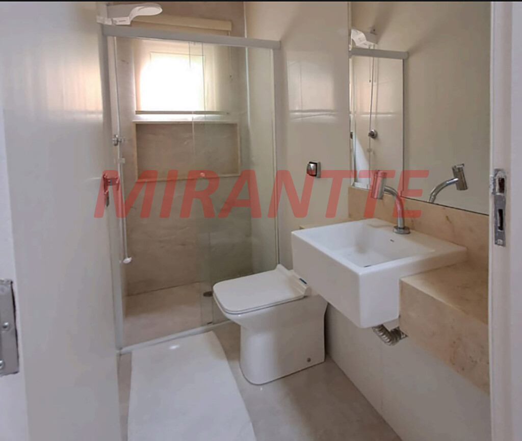 Sobrado de 332m² com 3 quartos em Vila Galvão