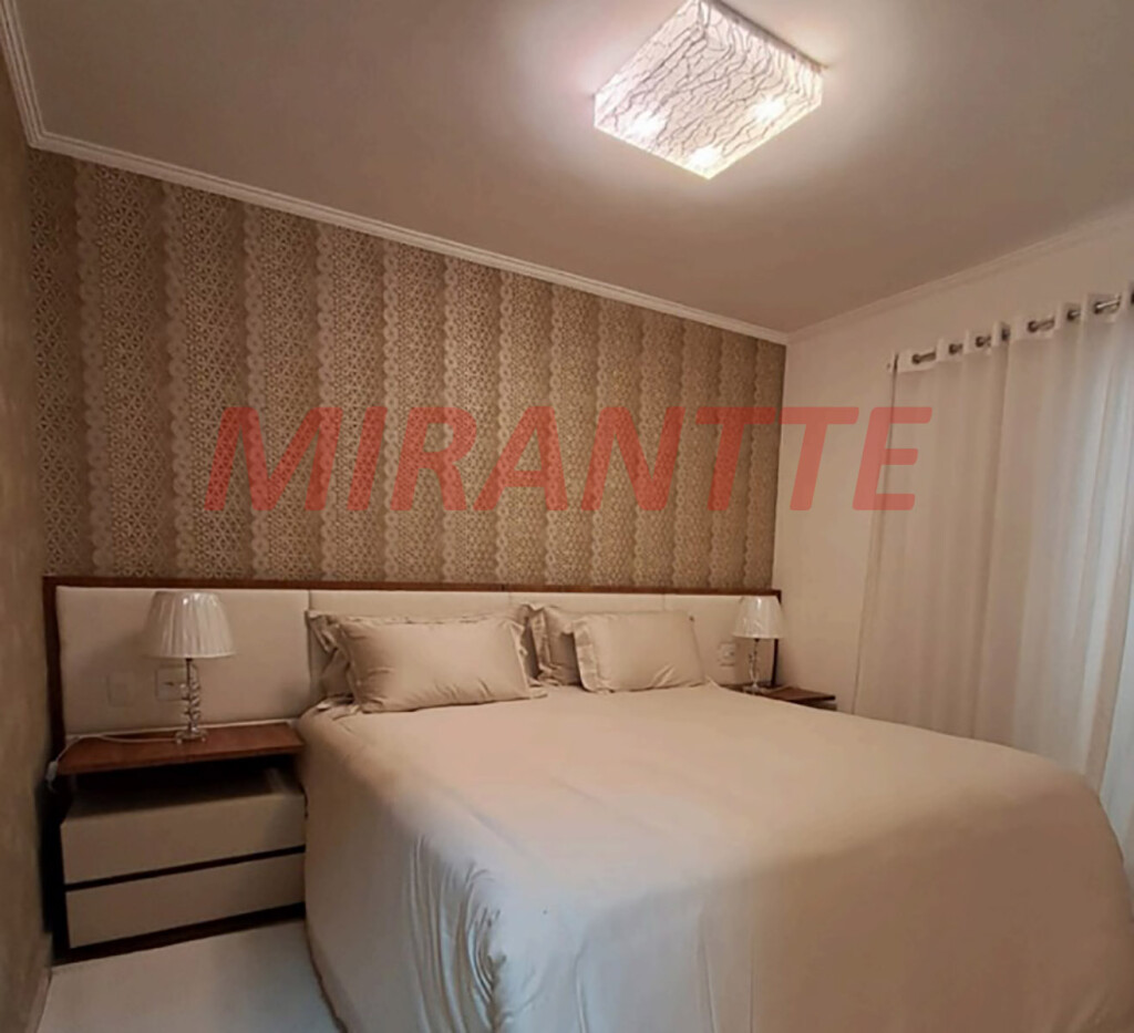 Sobrado de 332m² com 3 quartos em Vila Galvão