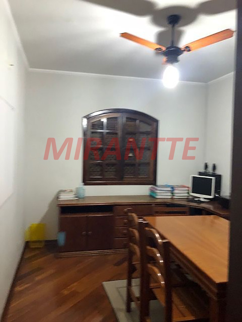 Sobrado com 3 quartos em Chora Menino