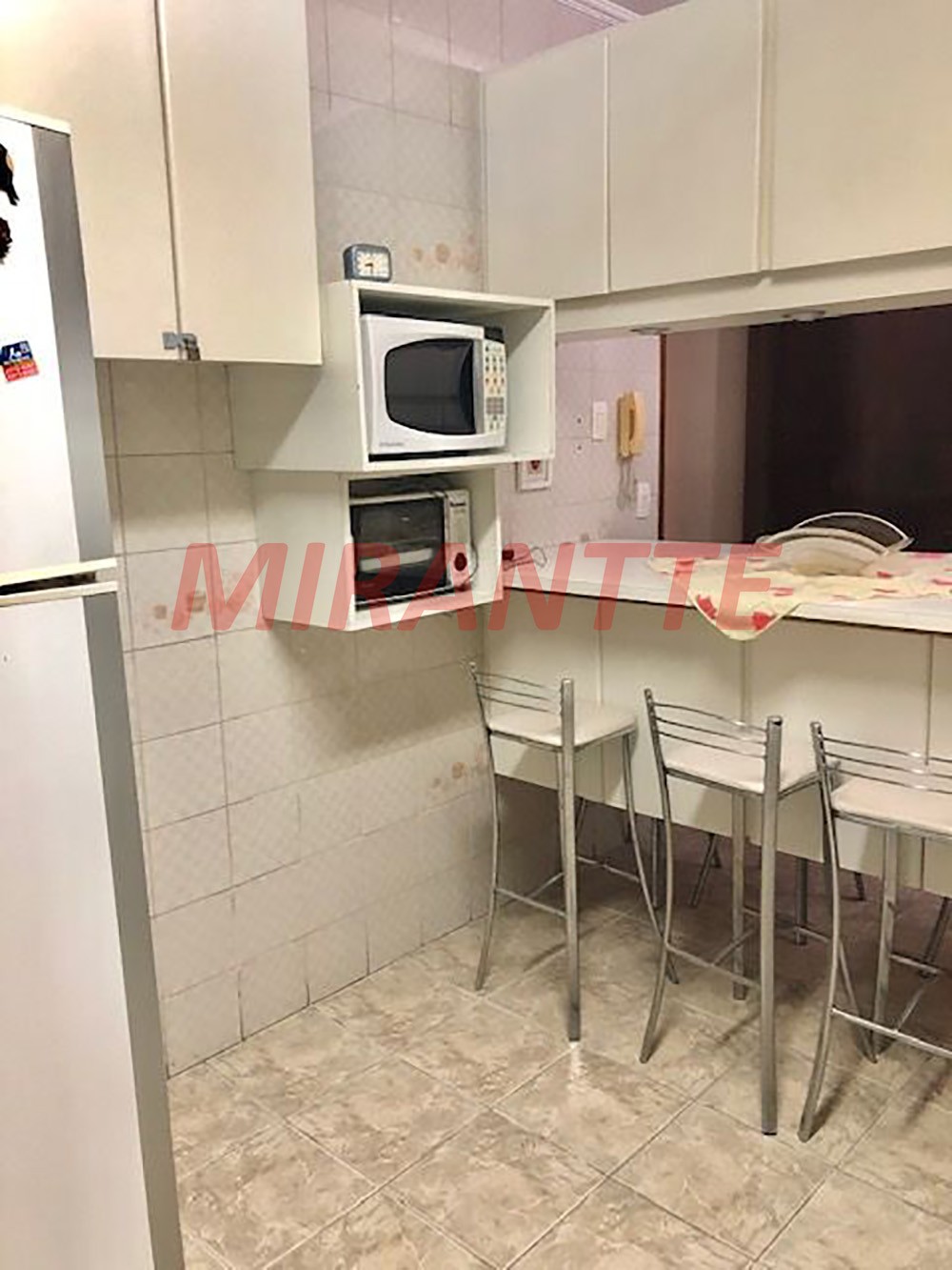Sobrado com 3 quartos em Chora Menino