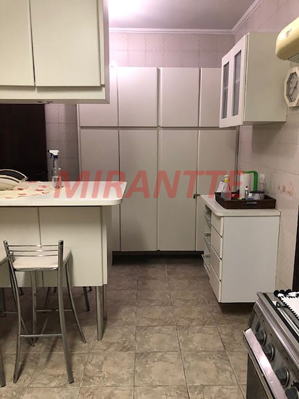Sobrado com 3 quartos em Chora Menino