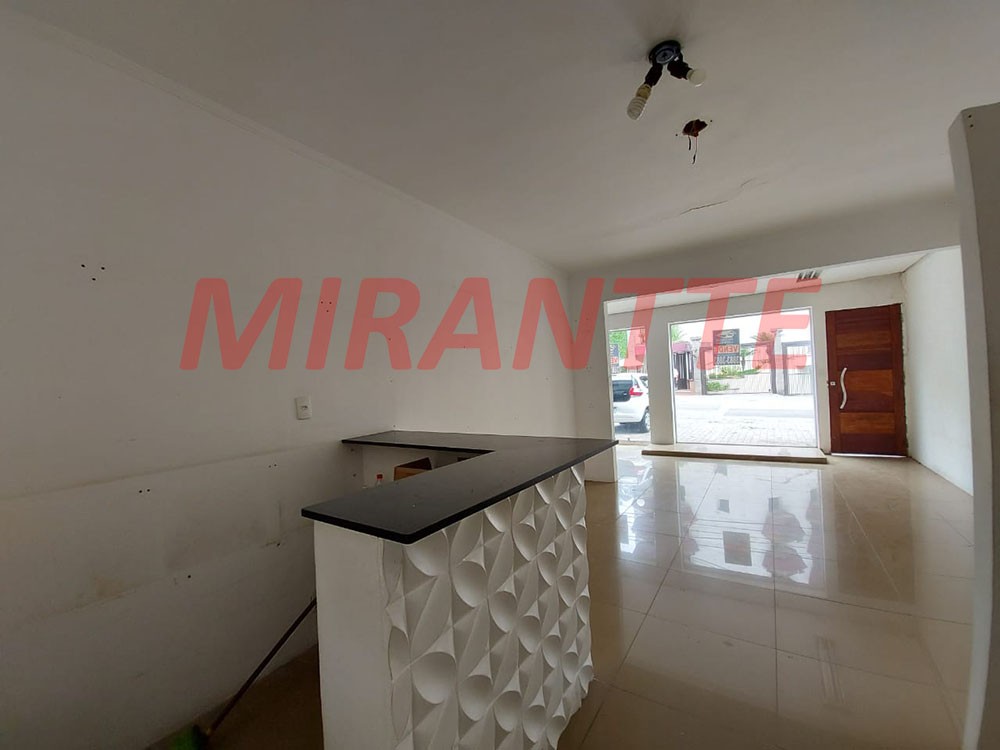 Comercial de 393m² em Água Fria