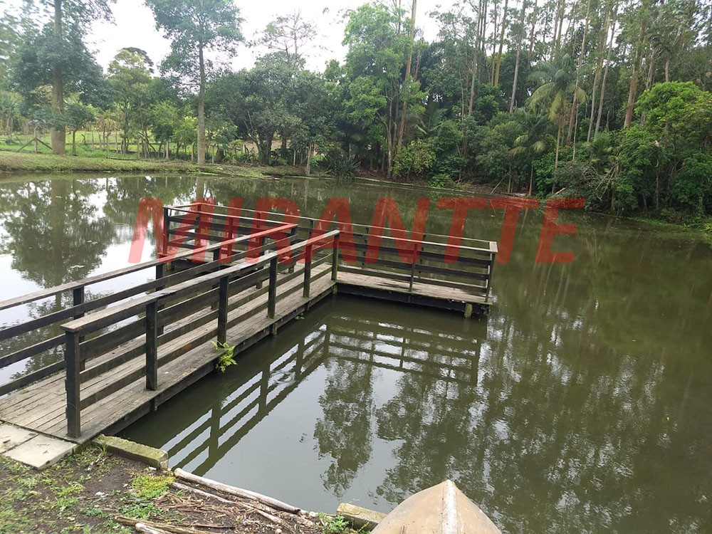 Chácara de 2000m² com 4 quartos em Mogi das Cruzes