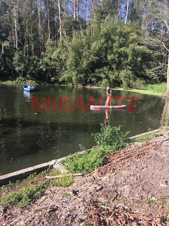 Chácara de 2000m² com 4 quartos em Mogi das Cruzes