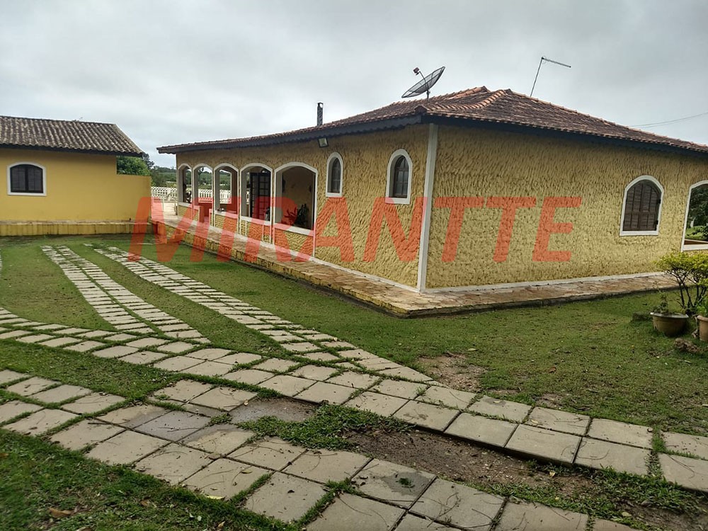 Chácara de 2000m² com 4 quartos em Mogi das Cruzes