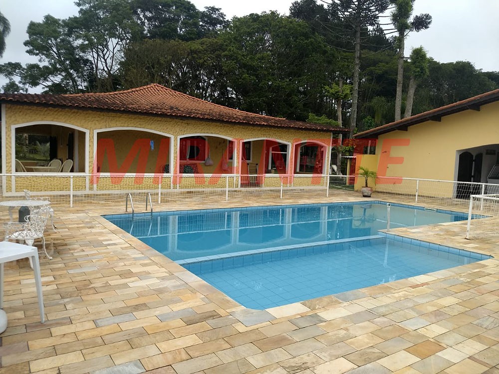 Chácara de 2000m² com 4 quartos em Mogi das Cruzes