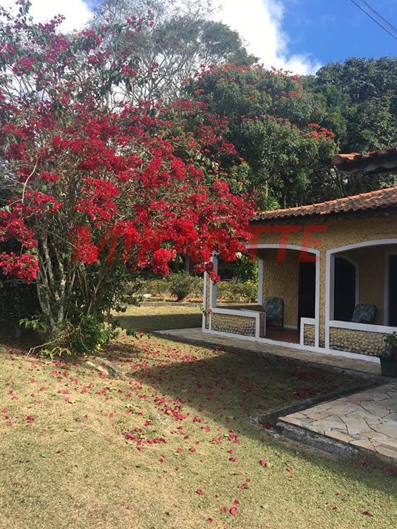 Chácara de 2000m² com 4 quartos em Mogi das Cruzes