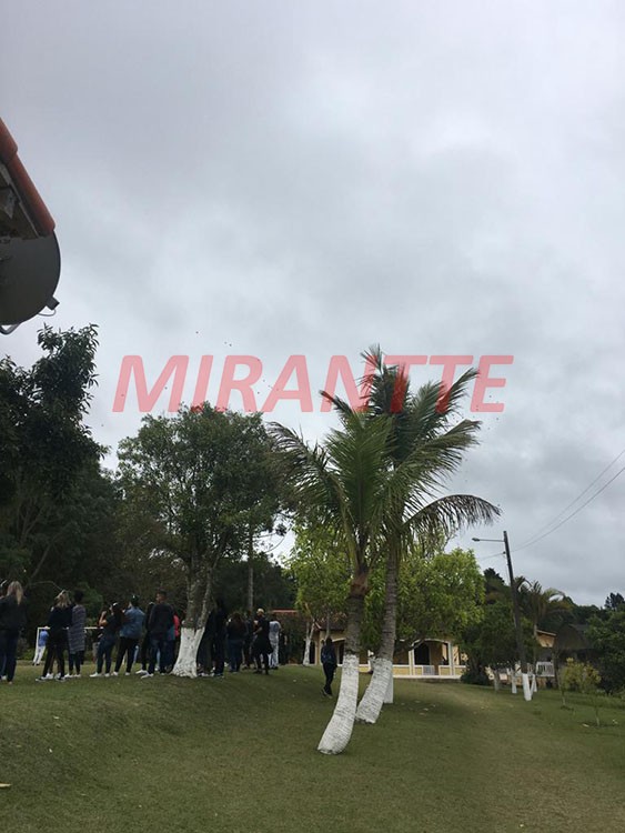 Chácara de 2000m² com 4 quartos em Mogi das Cruzes