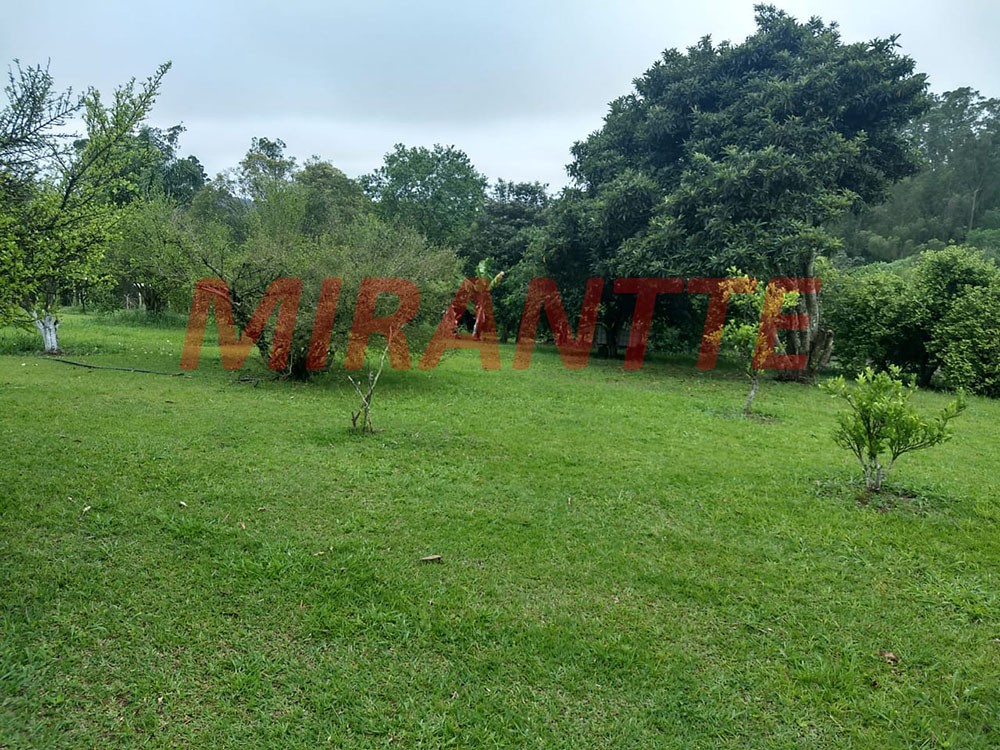 Chácara de 2000m² com 4 quartos em Mogi das Cruzes