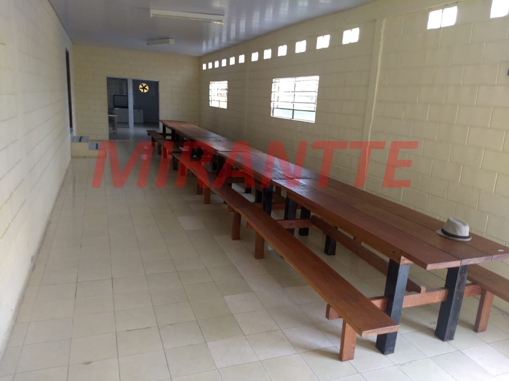 Chácara de 2000m² com 4 quartos em Mogi das Cruzes