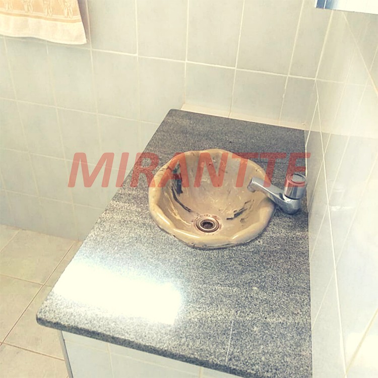 Apartamento com 3 quartos em Parque Campolim