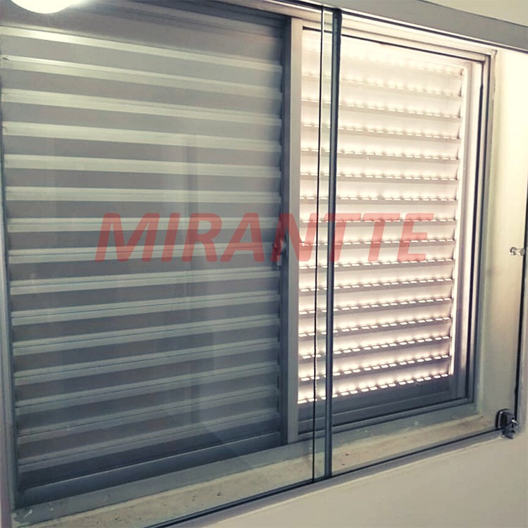Apartamento com 3 quartos em Parque Campolim