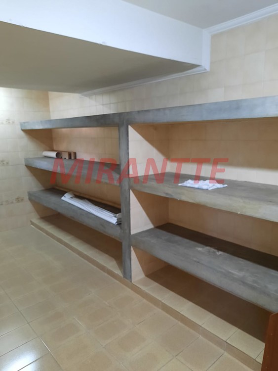 Sobrado de 270m² com 3 quartos em Jardim São Bento