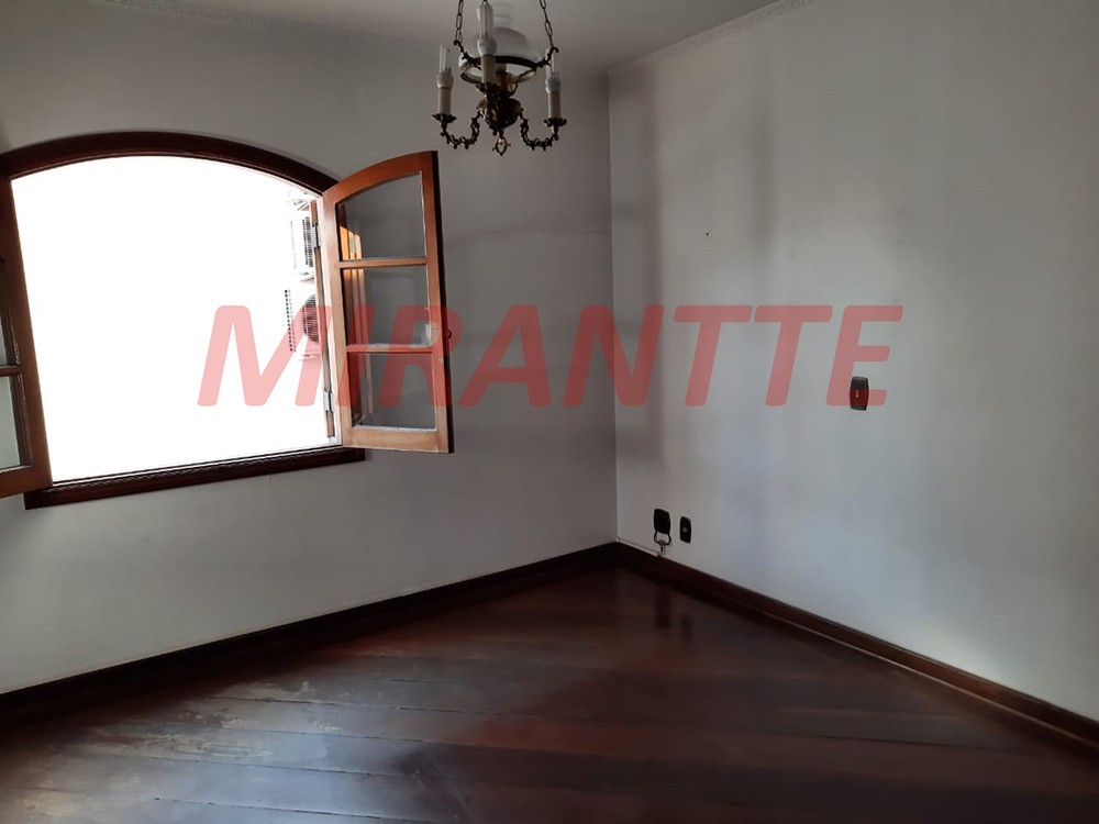 Sobrado de 270m² com 3 quartos em Jardim São Bento