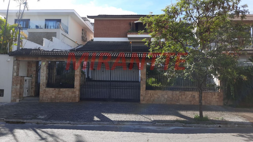 Sobrado de 270m² com 3 quartos em Jardim São Bento
