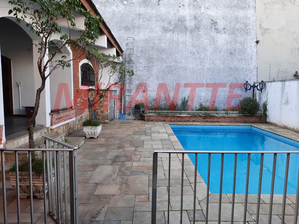 Sobrado de 270m² com 3 quartos em Jardim São Bento
