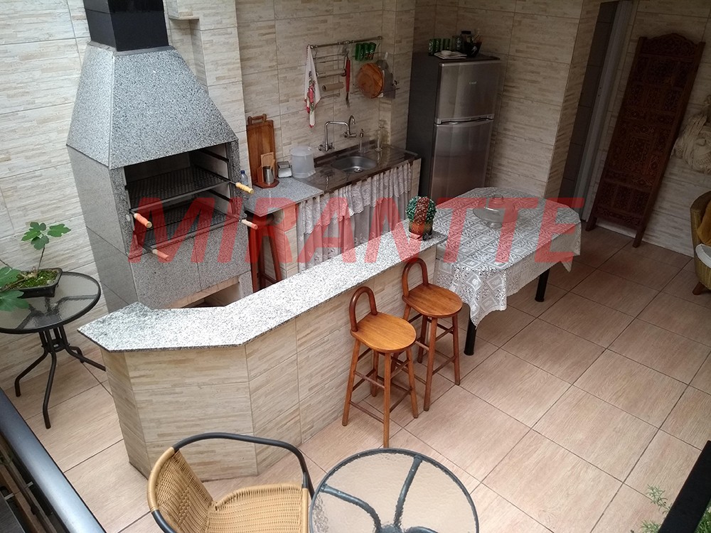 Sobrado de 220m² com 3 quartos em Parada Inglesa