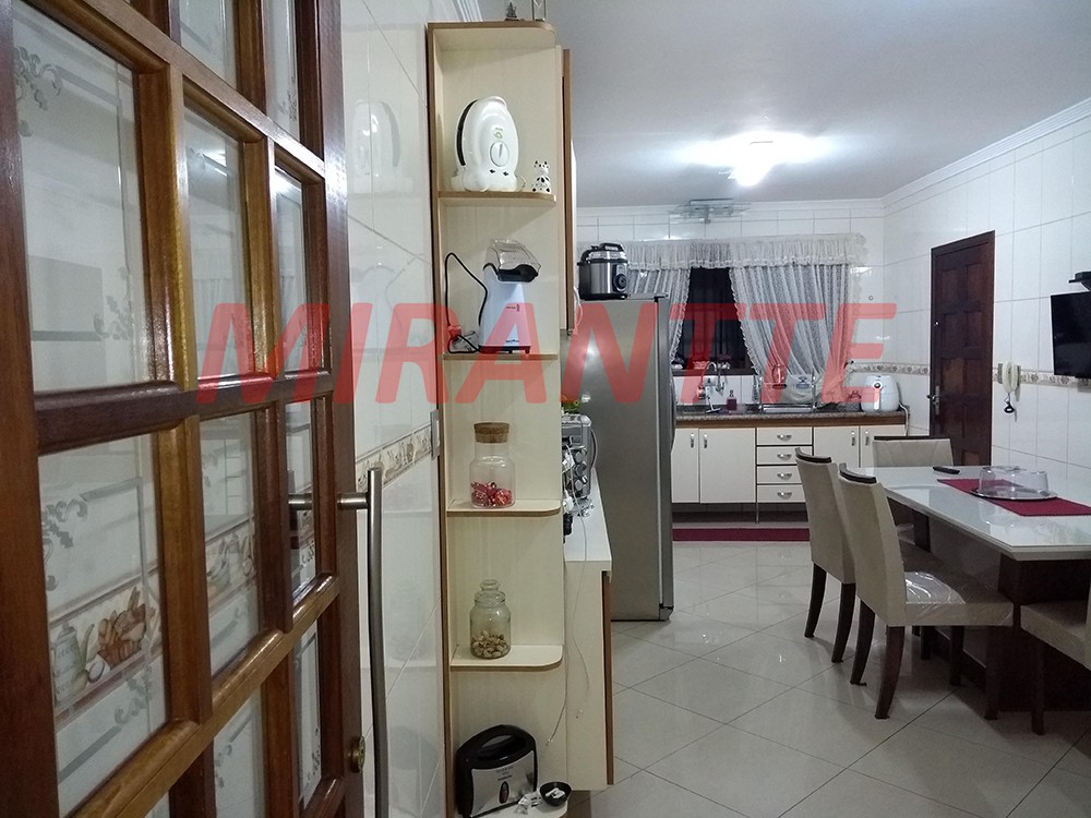 Sobrado de 220m² com 3 quartos em Parada Inglesa