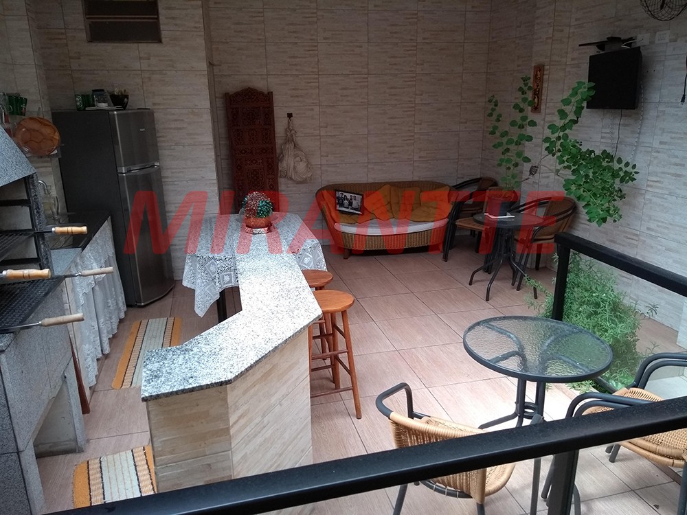 Sobrado de 220m² com 3 quartos em Parada Inglesa