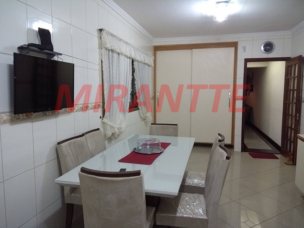 Sobrado de 220m² com 3 quartos em Parada Inglesa
