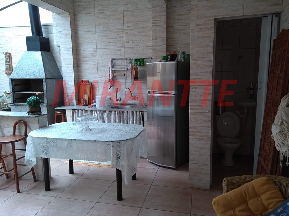 Sobrado de 220m² com 3 quartos em Parada Inglesa