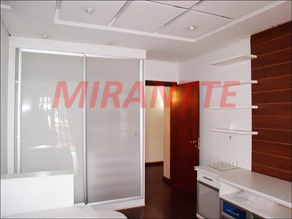 Casa terrea de 497m² com 4 quartos em Barro Branco